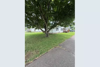310 Poplar Street, Newcomerstown, OH 43832 - Photo 22