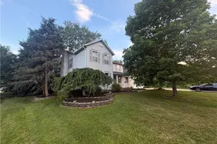 104 Charter Dr, Northfield Center, OH 44067 - Photo 2