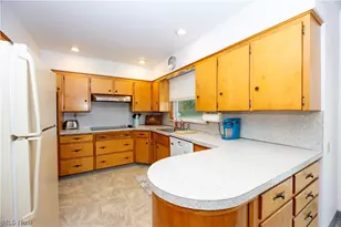 530 E Paradise St, Orrville, OH 44667 - Photo 6