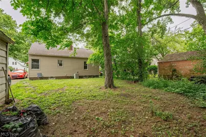 892 Hayden Avenue, Akron, OH 44320 - Photo 8