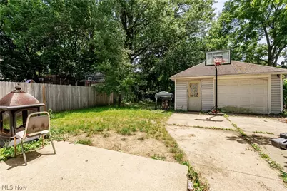 190 E Archwood Avenue, Akron, OH 44301 - Photo 22