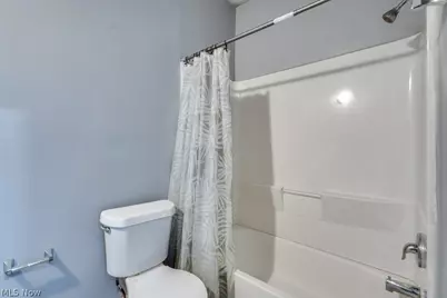 327 Schrock Place SW, Massillon, OH 44647 - Photo 16
