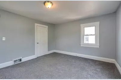 327 Schrock Place SW, Massillon, OH 44647 - Photo 20