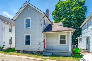 327 Schrock Pl SW, Massillon, OH 44647 - Photo 2