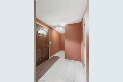 1717 Nutmeg Circle NE, Massillon, OH 44646 - Photo 2