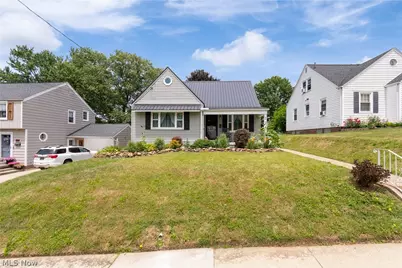 224 Ertle Avenue NE, Massillon, OH 44646 - Photo 1