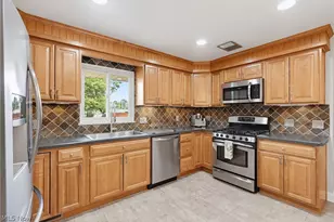 855 Nemet Dr, Green Hills, OH 44131 - Photo 8