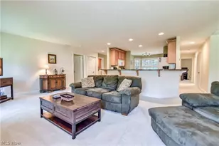 128 Stacey Ct, Madison, OH 44057 - Photo 8