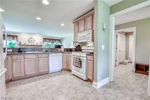 128 Stacey Ct, Madison, OH 44057 - Photo 4