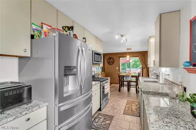 8276 Marianna Boulevard, Grandview Heights, OH 44147 - Photo 14