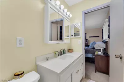 8276 Marianna Boulevard, Grandview Heights, OH 44147 - Photo 20