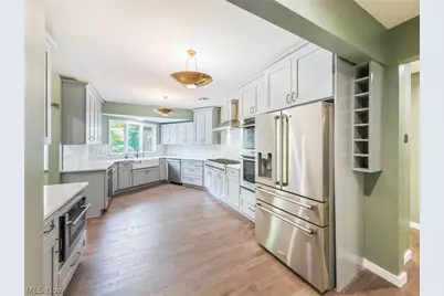 2990 E Belvoir Oval, Huber Heights, OH 44122 - Photo 4
