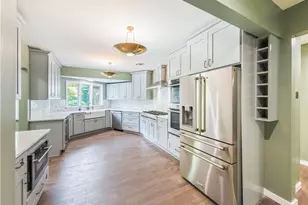 2990 E Belvoir Oval, Huber Heights, OH 44122 - Photo 4