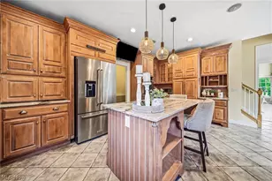10704 Majesty Ln, Concord Twp, OH 44077 - Photo 8