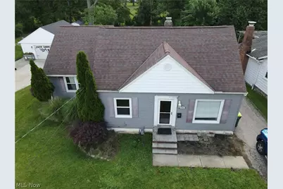 1703 E 300th Street, Wickliffe, OH 44092 - Photo 4