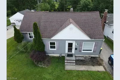 1703 E 300th Street, Wickliffe, OH 44092 - Photo 2