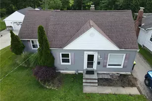1703 E 300th St, Wickliffe, OH 44092 - Photo 2