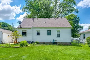 251 9th St NE, Barberton, OH 44203 - Photo 22