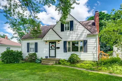 251 9th Street NE, Barberton, OH 44203 - Photo 2