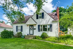 251 9th St NE, Barberton, OH 44203 - Photo 2