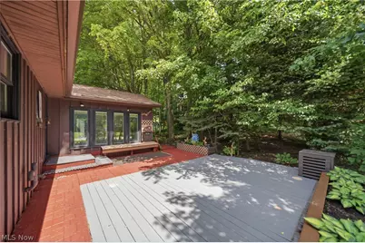 3064 Townsend Street NW, Uniontown, OH 44685 - Photo 4
