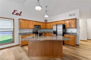477 Catawba Dr, Wadsworth, OH 44281 - Photo 10