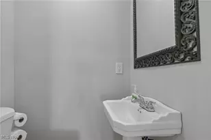 875 Hereford Dr, Akron, OH 44303 - Photo 24