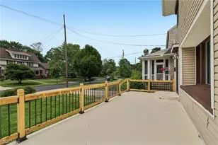 875 Hereford Dr, Akron, OH 44303 - Photo 6