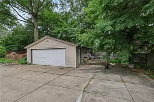 875 Hereford Dr, Akron, OH 44303 - Photo 40