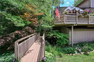 654 Meredith Ln, Cuyahoga Falls, OH 44223 - Photo 1