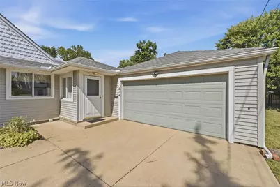 214 Grandview Avenue NW, Canton, OH 44708 - Photo 6
