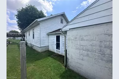 490 Oxford Avenue, Newcomerstown, OH 43832 - Photo 8