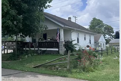 490 Oxford Avenue, Newcomerstown, OH 43832 - Photo 2