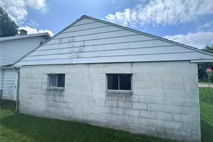490 Oxford Ave, Newcomerstown, OH 43832 - Photo 6