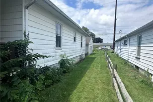 490 Oxford Ave, Newcomerstown, OH 43832 - Photo 4