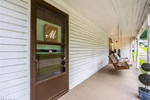 813 Warren St, Marietta, OH 45750 - Photo 2
