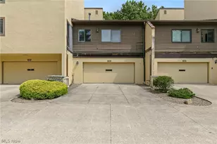 1028 Hampton Ridge Dr, Akron, OH 44313 - Photo 26