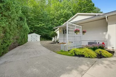 2596 Dodd Road, Willoughby Hills, OH 44094 - Photo 44