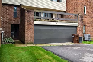 2069 Penguin Ave, Akron, OH 44319 - Photo 2