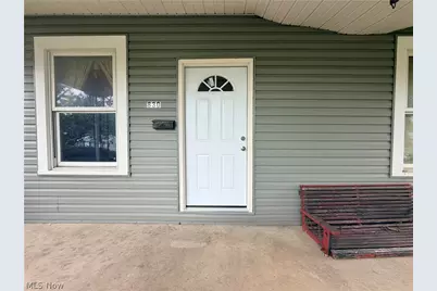 830 Larzelere Avenue, Zanesville, OH 43701 - Photo 6