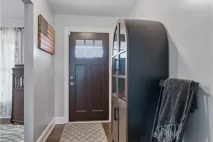 5852 Sky Rdg Ave NE, Louisville, OH 44641 - Photo 6