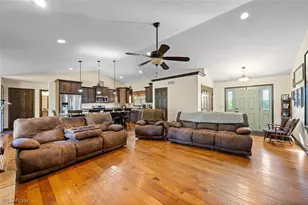 3788 Deerfield Ave NW, North Lawrence, OH 44666 - Photo 10