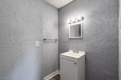 815 Seneca Street NE, Massillon, OH 44646 - Photo 18
