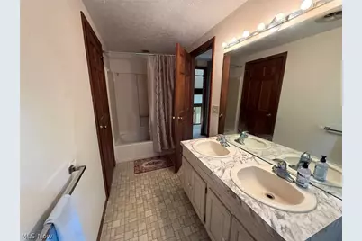 6400 Juniper Drive, Amherst, OH 44001 - Photo 28