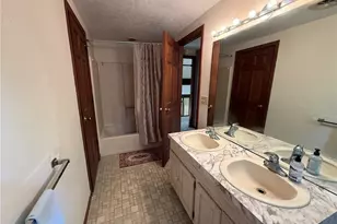 6400 Juniper Dr, Amherst, OH 44001 - Photo 28