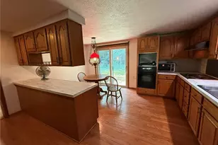 6400 Juniper Dr, Amherst, OH 44001 - Photo 12