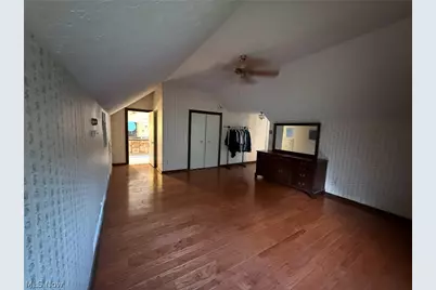 6400 Juniper Drive, Amherst, OH 44001 - Photo 2