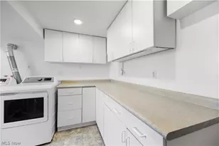 747 Abbe Rd N, Elyria, OH 44035 - Photo 16