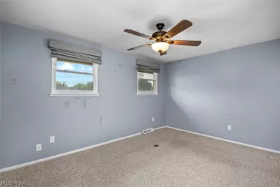 747 Abbe Road N, Elyria, OH 44035 - Photo 26