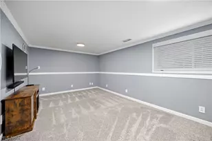 747 Abbe Rd N, Elyria, OH 44035 - Photo 14